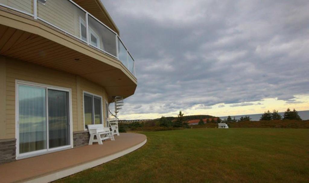 Around The Sea - Cana Da'S Rotating House, Suites & Tours Норт-Растіко Екстер'єр фото